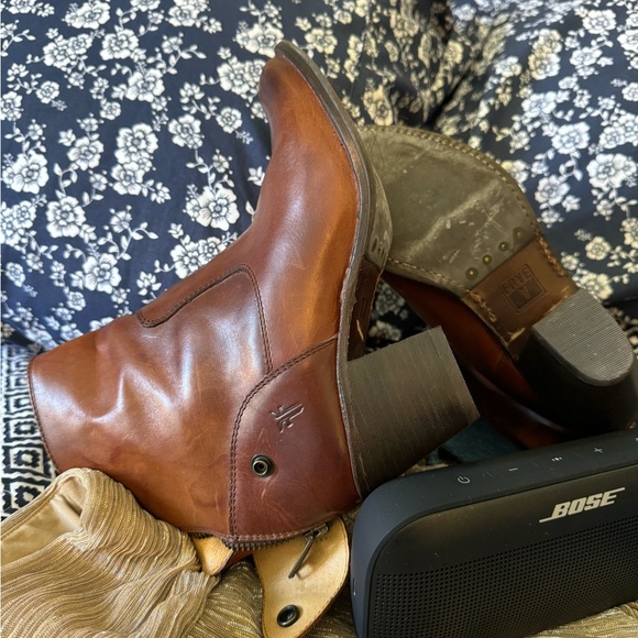 frye leather boots - Picture 4 of 12